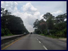 Hwy San Salvador - Santa Ana 07